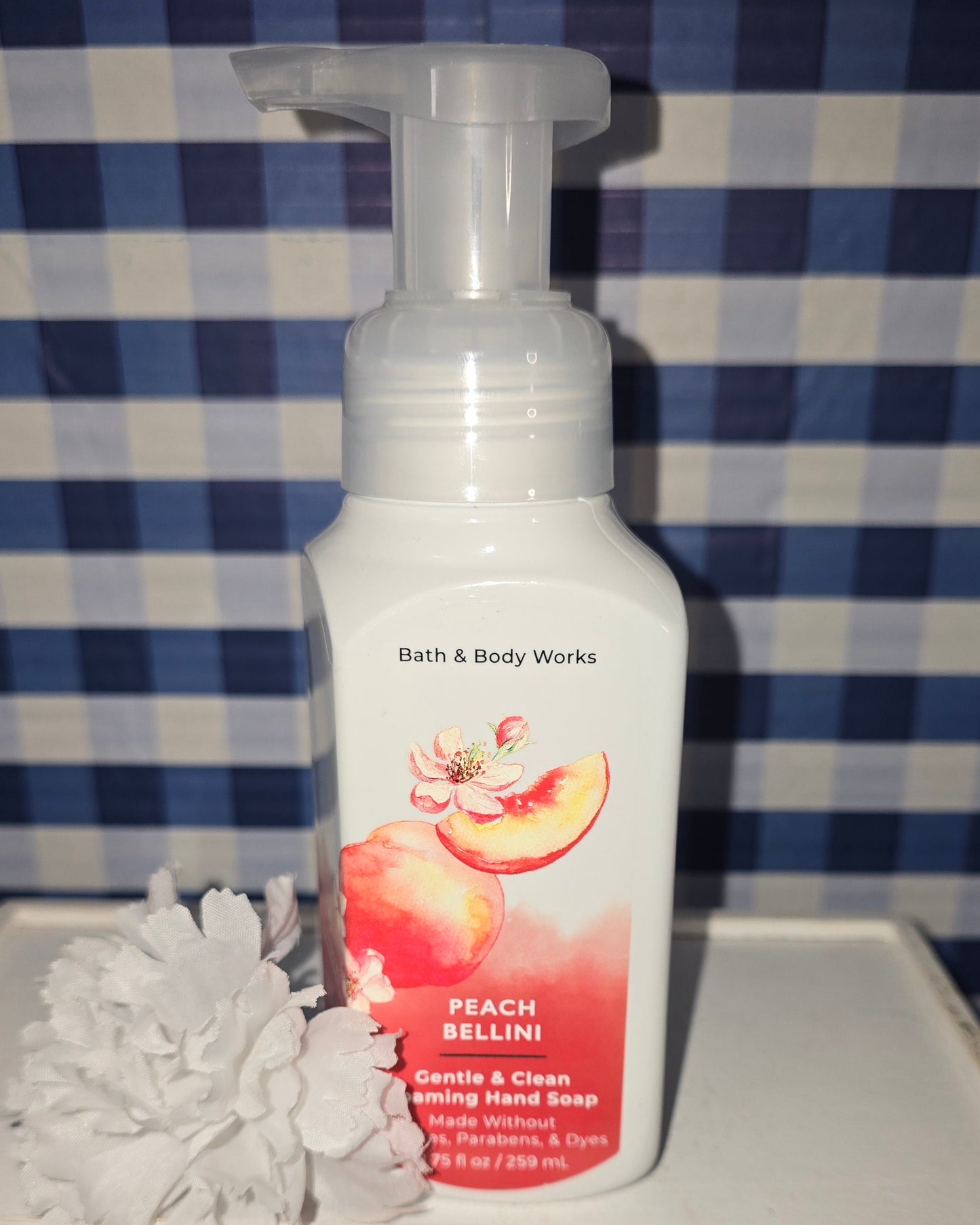 Bath and Body Works Peach Bellini Gentle and Clean Foaming Hand Soap 8.75 fl oz.